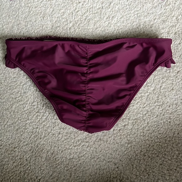 Xhilaration bikini set - Picture 2 of 5